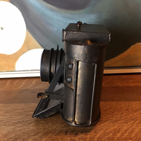 Vintage Style Camera Clock - Picture 5 of 8